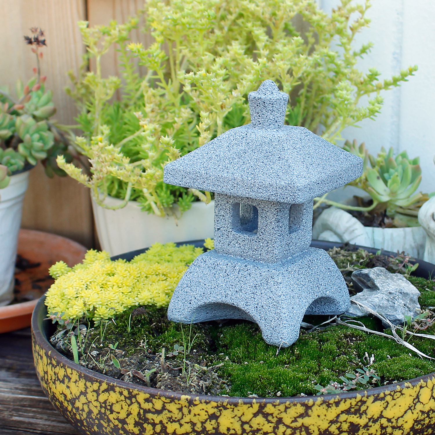 Japanese Lantern Pagoda Statue - огляд і ціна Aquarium Fish Japan